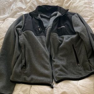 Tommy Hilfiger Three pocket zip up jacket